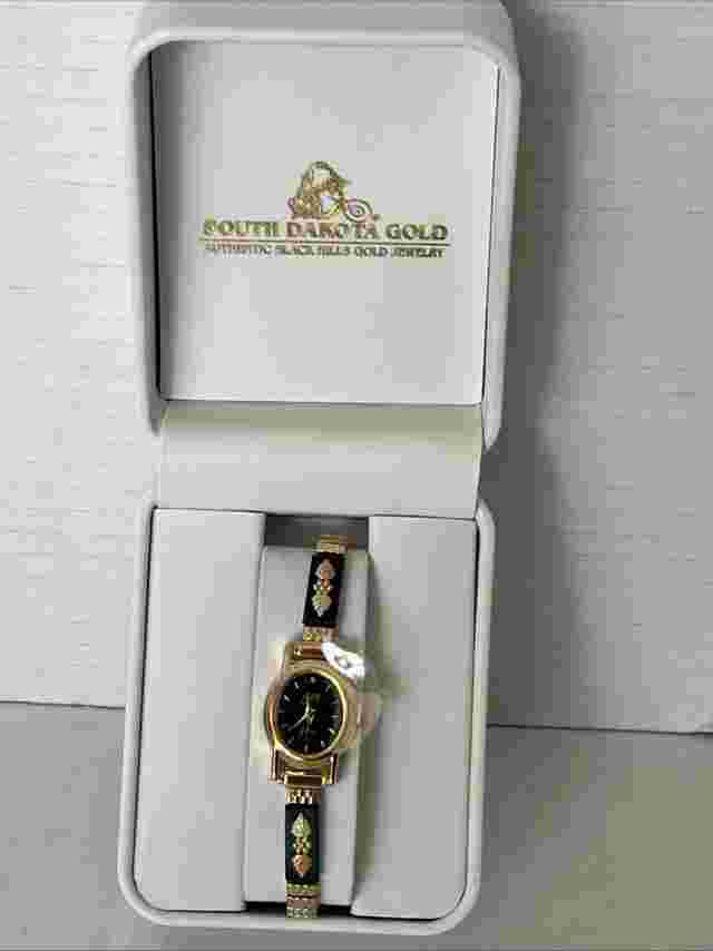 Vintage BLACK HILLS GOLD Ladies Watch Oval Face South Dakota Gold NIB Never Worn
