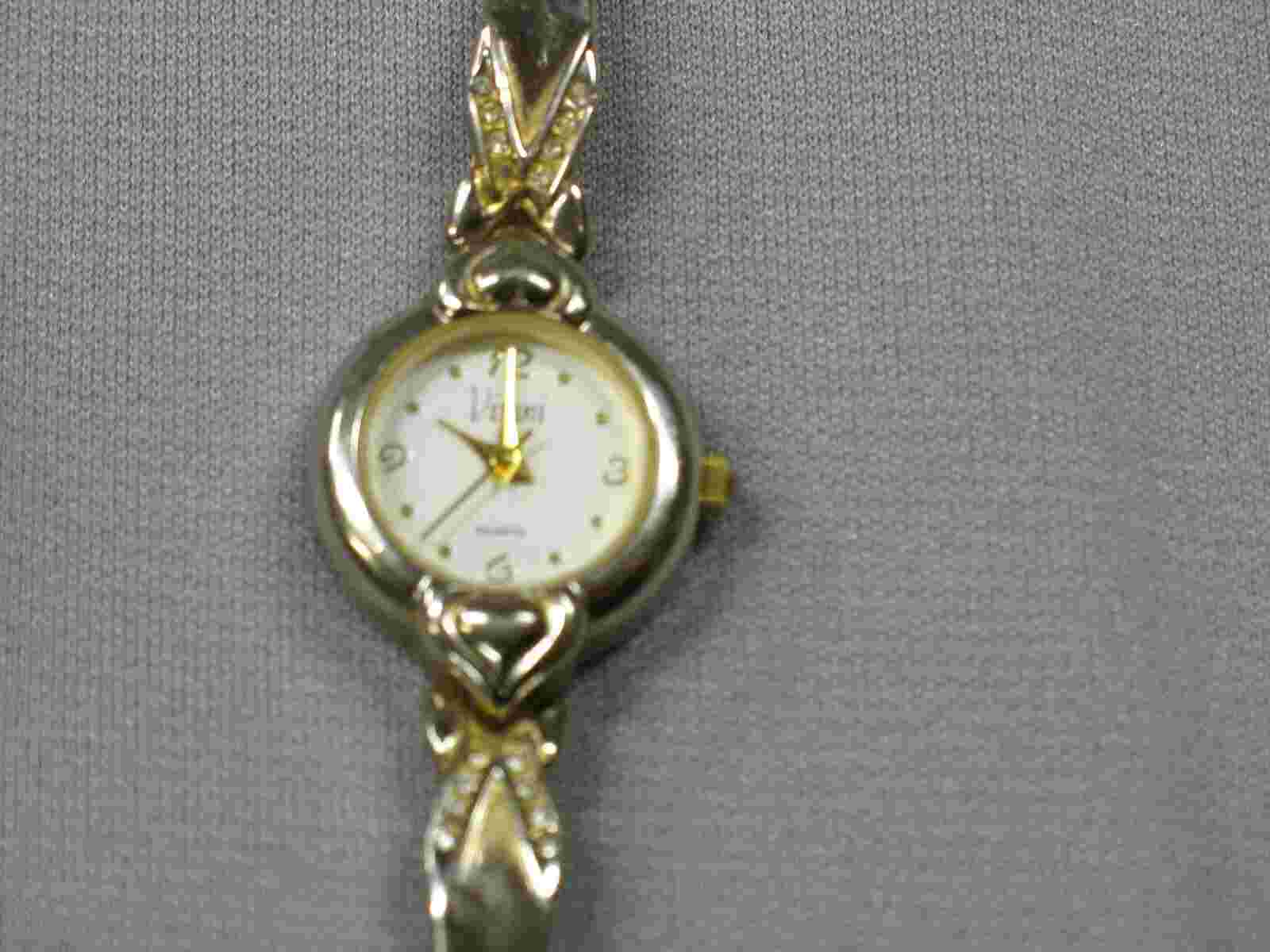 VIVANI Ladies Gold Tone Quartz Watch 10-1069 New Battery