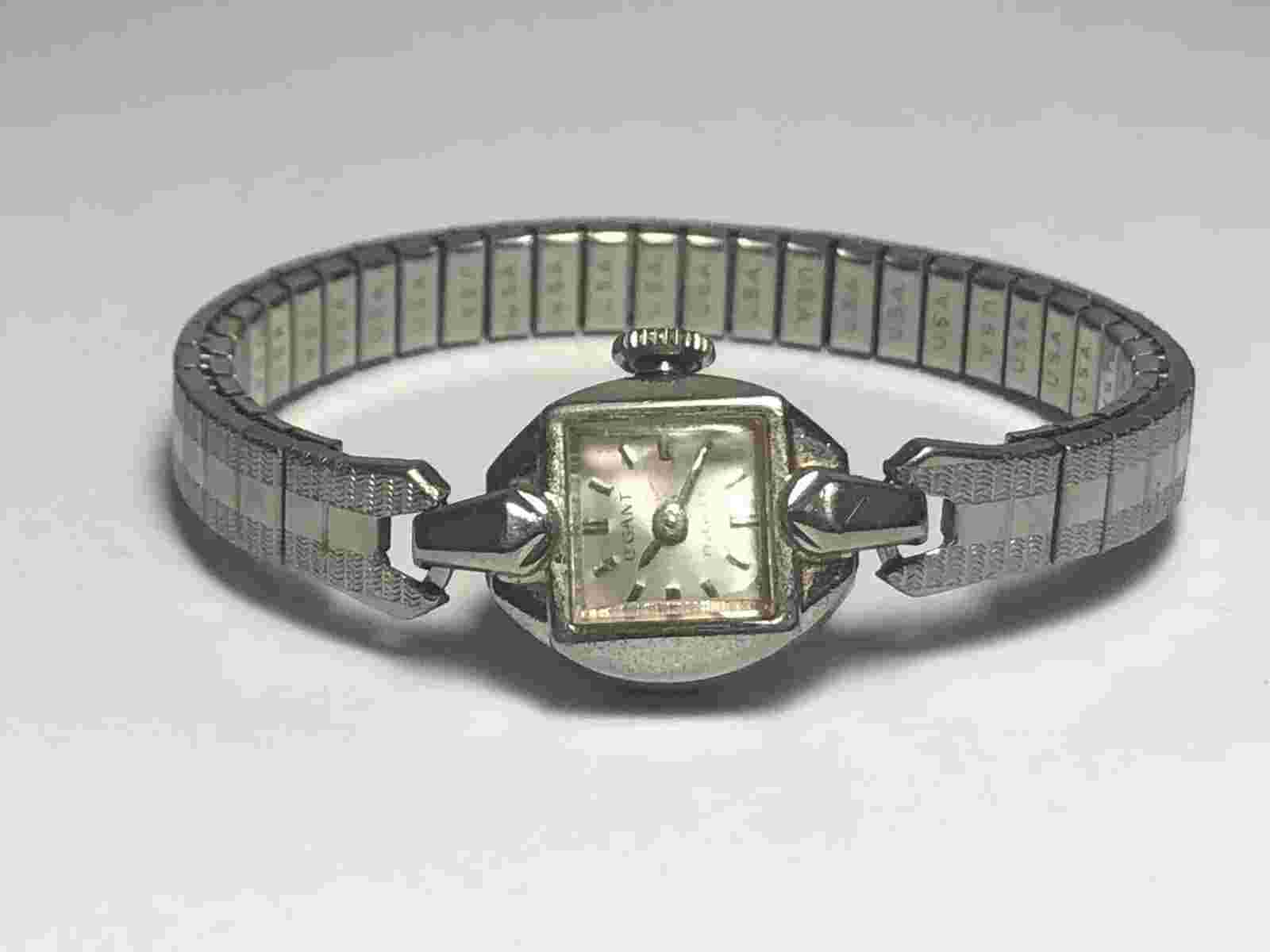 Vtg Le GANT  Ladies Classic Watch Runs Great Women's Japan Made 10k RGP  Bezel