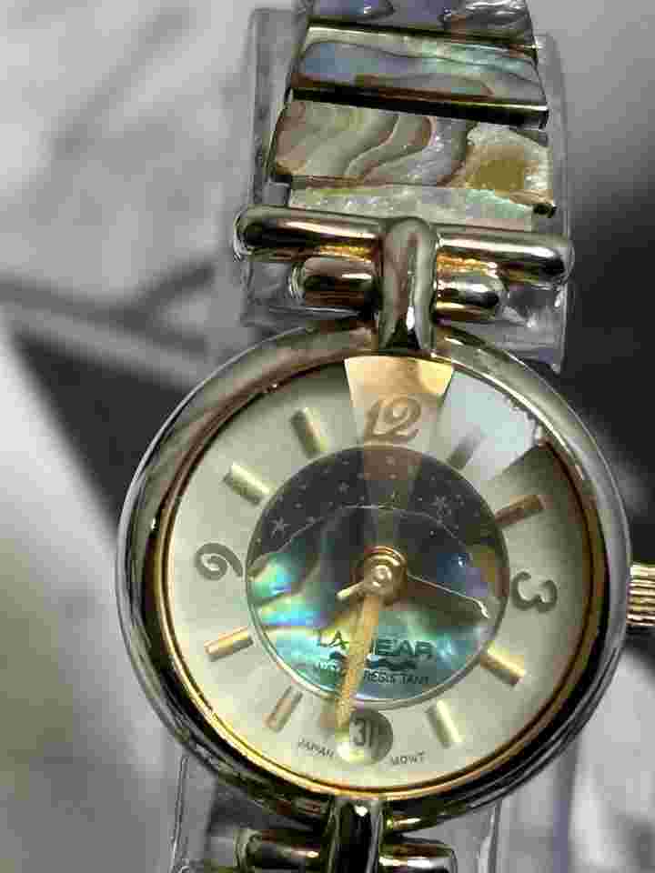 Vintage Women’s  LA Gear Quartz Watch W/ Day, Night Ind Abalone Band & Dial Runs