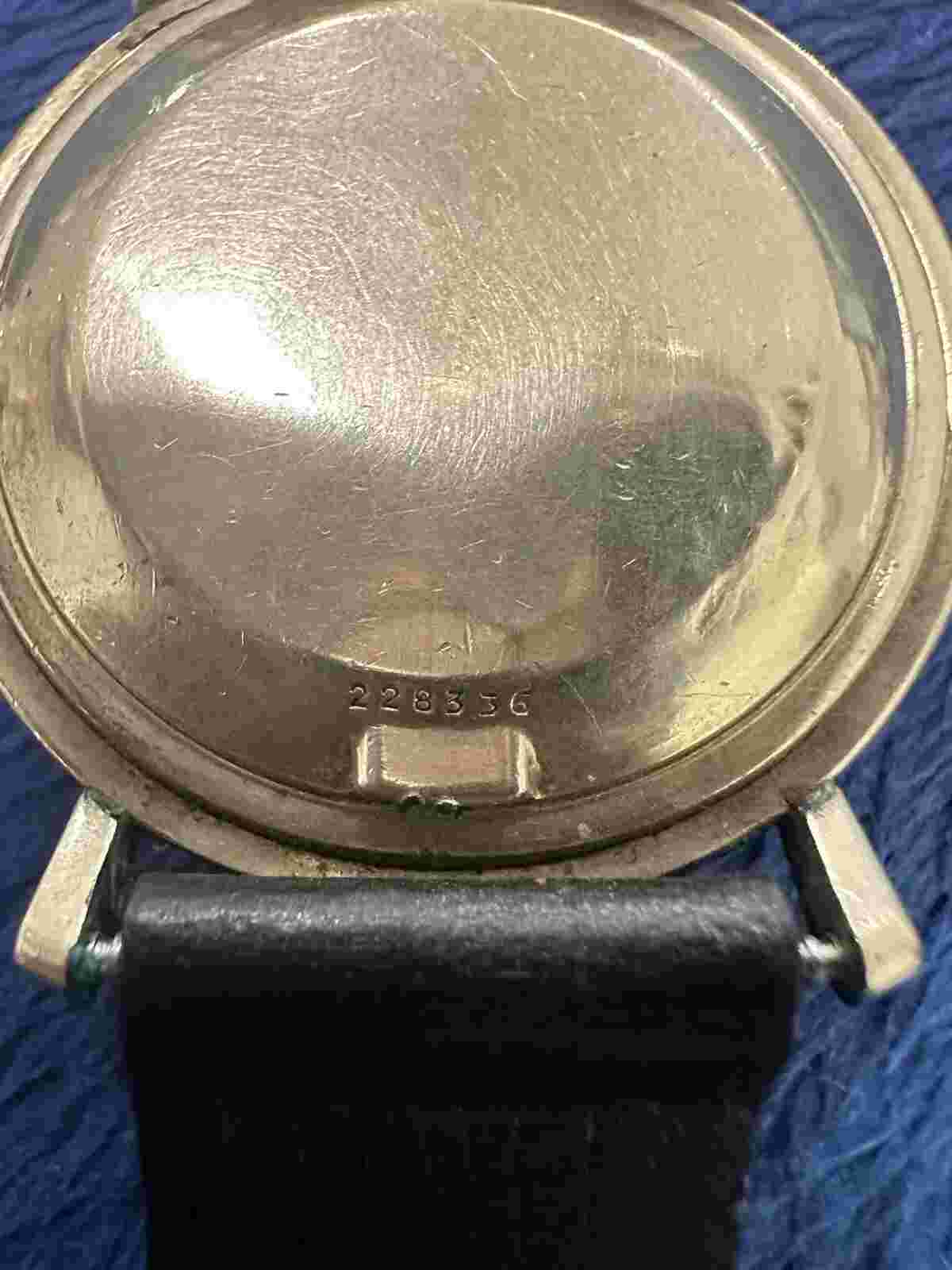 Vtg Hallmark 34mm Fancy Case 10k Gold Filled GF Mens Watch Runs & Keeps Time