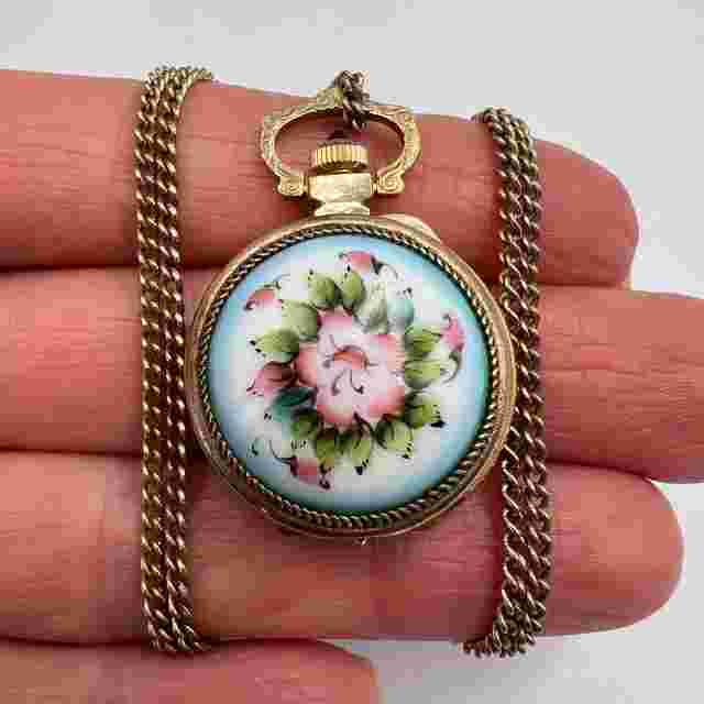 Vintage Chaika USSR Pendant Watch for Women Gold Gilded Original Box/ Passport