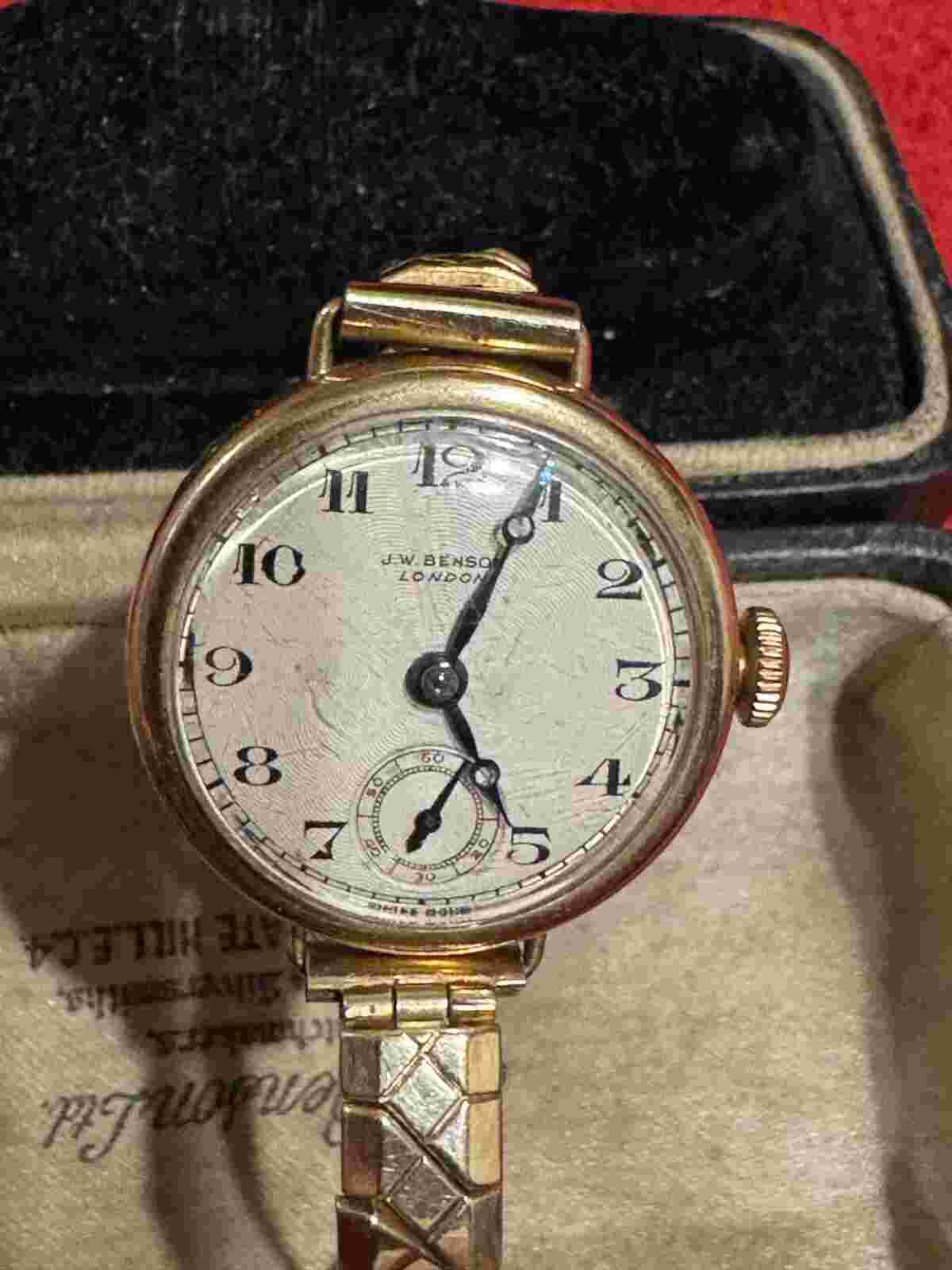 9 CT SOLID GOLD HALLMARKED BENSON LADIES MANUAL WATCH.USED