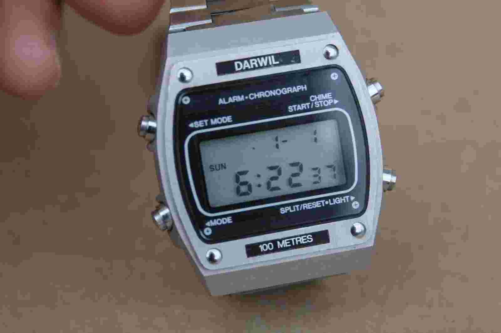 Swiss made ''Darwil'' alarm chronograph LED /1980's/