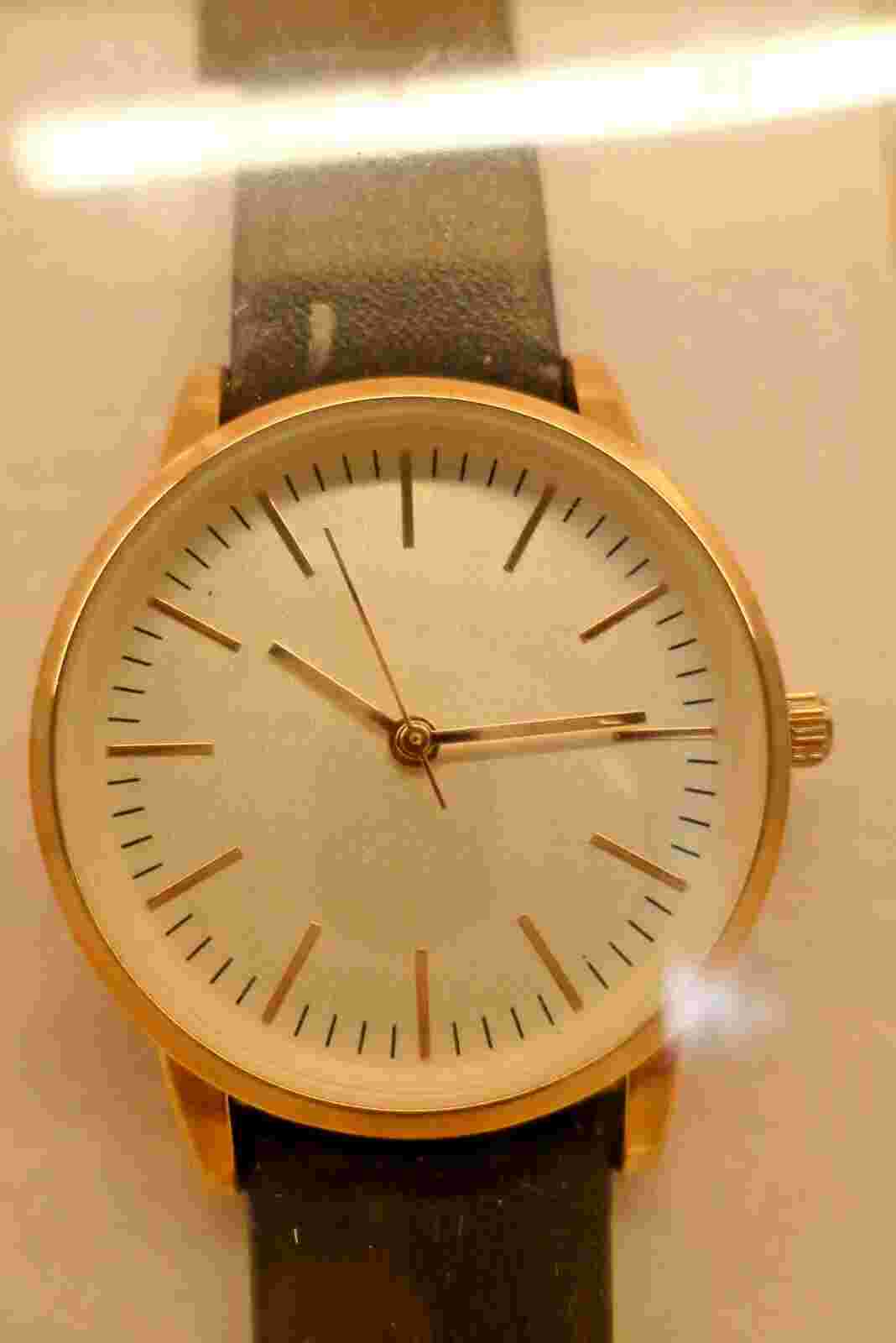 Smart Quartz H&M Watch Rose Gold Black Strap Champagne Ivory 30mm Face Dial