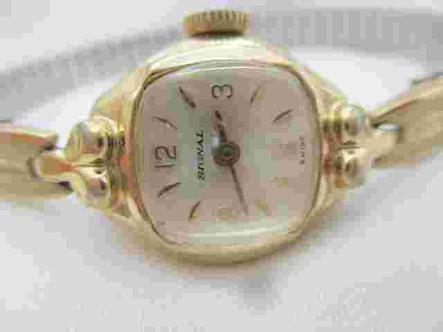 Signal Vintage Women's Elegant Wind-Up Wristwatch w/ Metal Expansion Band