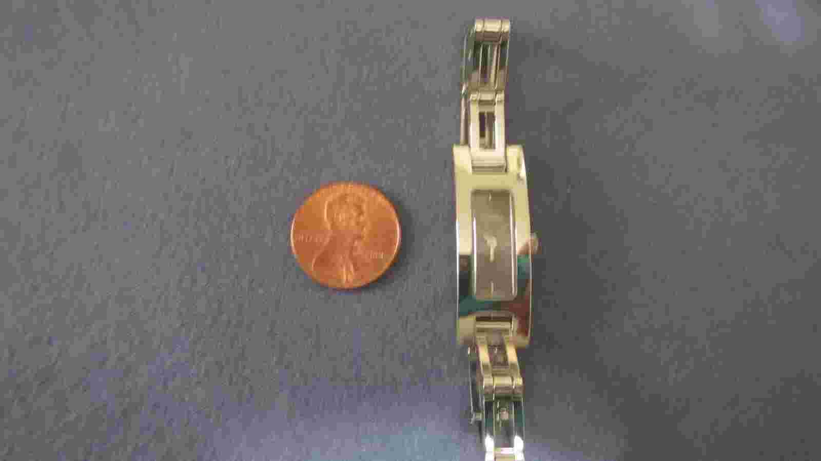 ladys  stainless steel GUCCI watch bracelet. #589