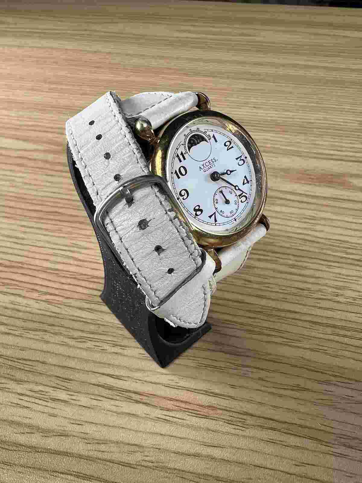VINTAGE AXCESS ANTIQUE ELEGANT MOON PHASE QUARTZ WOMENS LEATHER DRESS WATCH (A5)