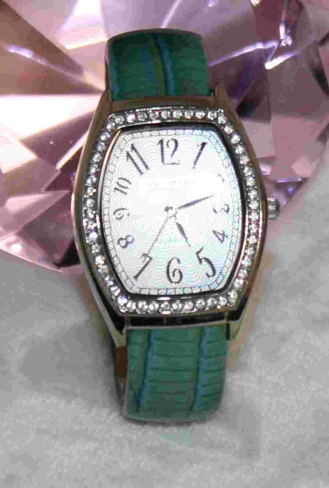 Vernier Rhinestone Bezel Quartz Watch Green Blue Leather Band