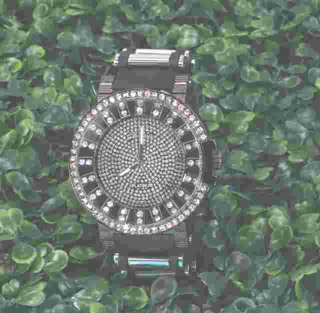 Men's Iced CZ Luxury Big Bezel Silicone Band Dress Wrist Quartz Analog Watch