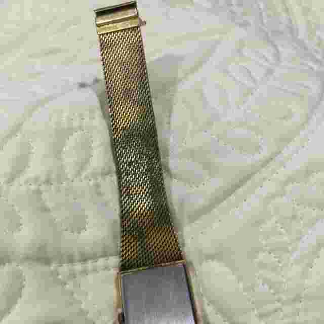 Vintage Mens Windsor Japan Quartz Gold Tone Rectangle Mesh Band Untested