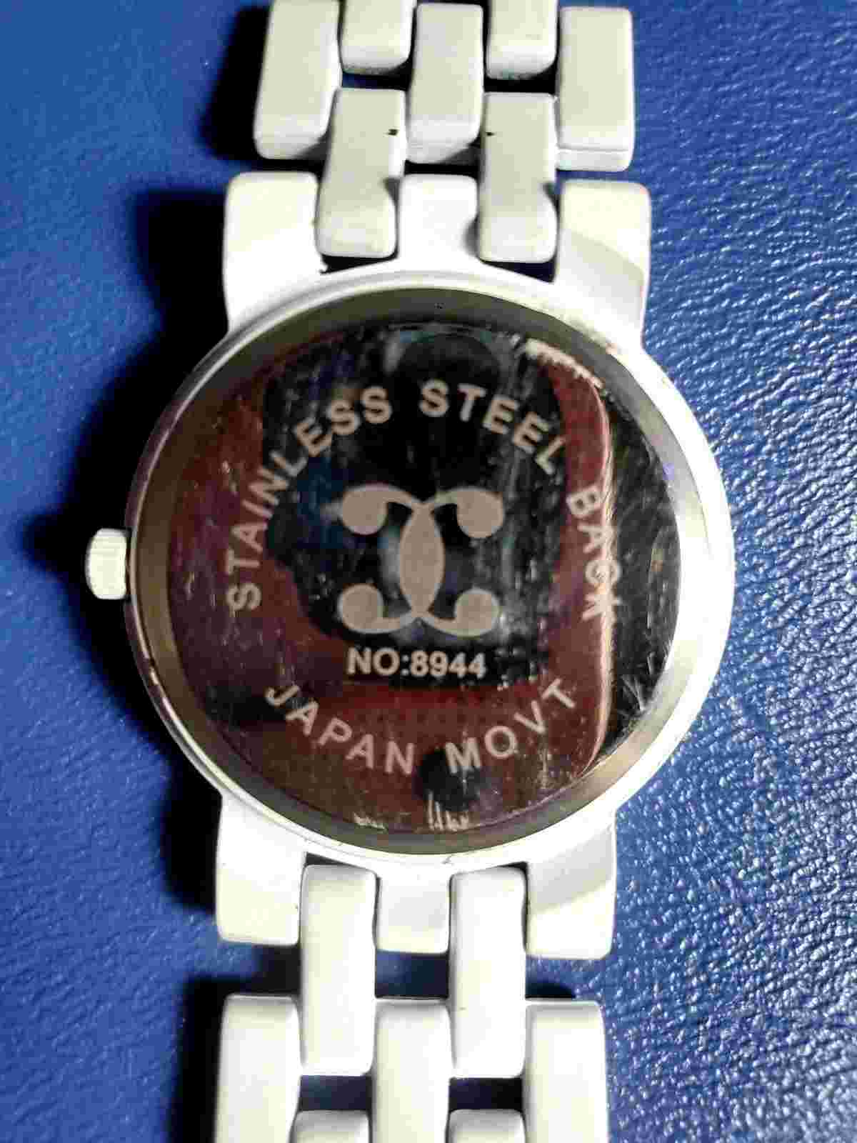 Stylish CC (Charming Charlie) No.8944 White Women's Quartz Watch Bling