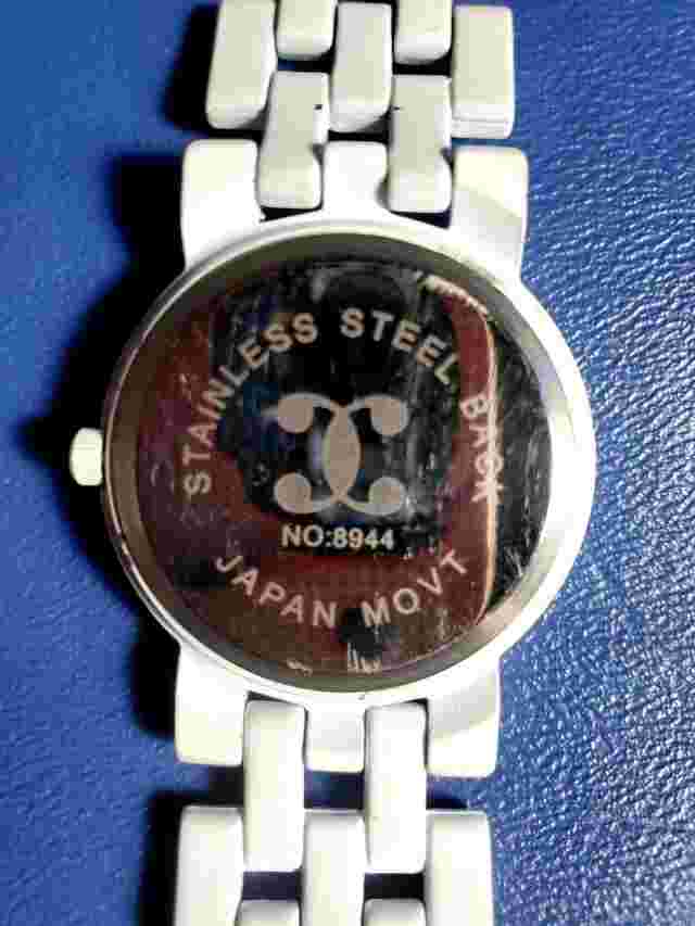 Stylish CC (Charming Charlie) No.8944 White Women's Quartz Watch Bling