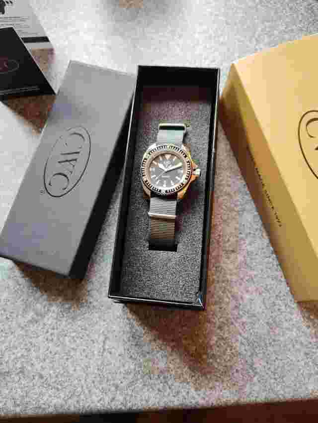 CWC  RN 300 DIVERS WATCH  1983 REISSUE (RN300-83 QS60)