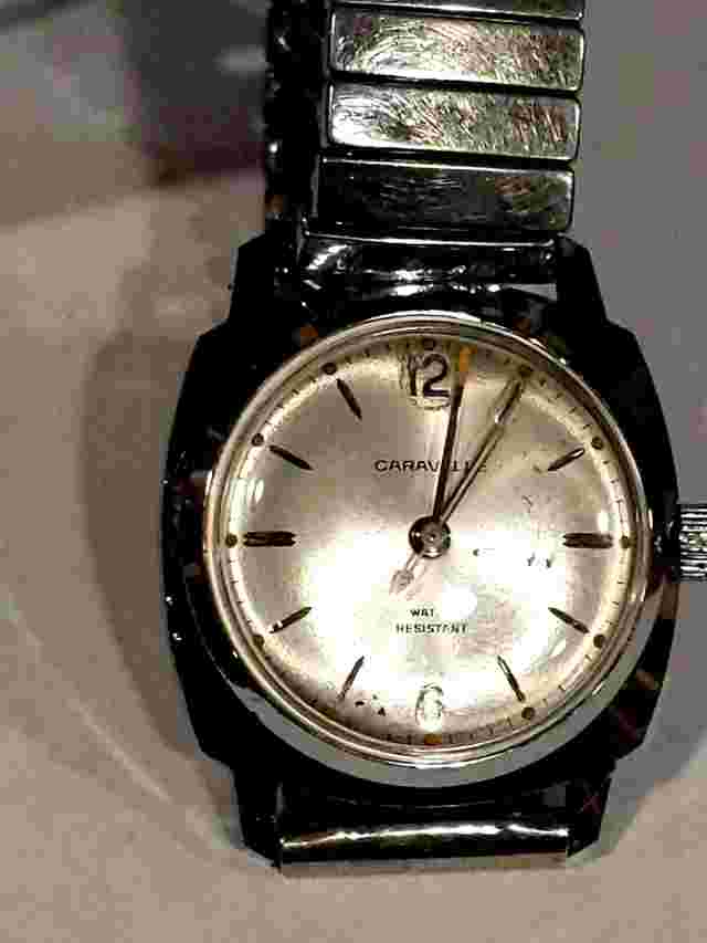 Vintage Bulova Caravelle  Mens Wrist Watch Stainless Steel  Running #W407