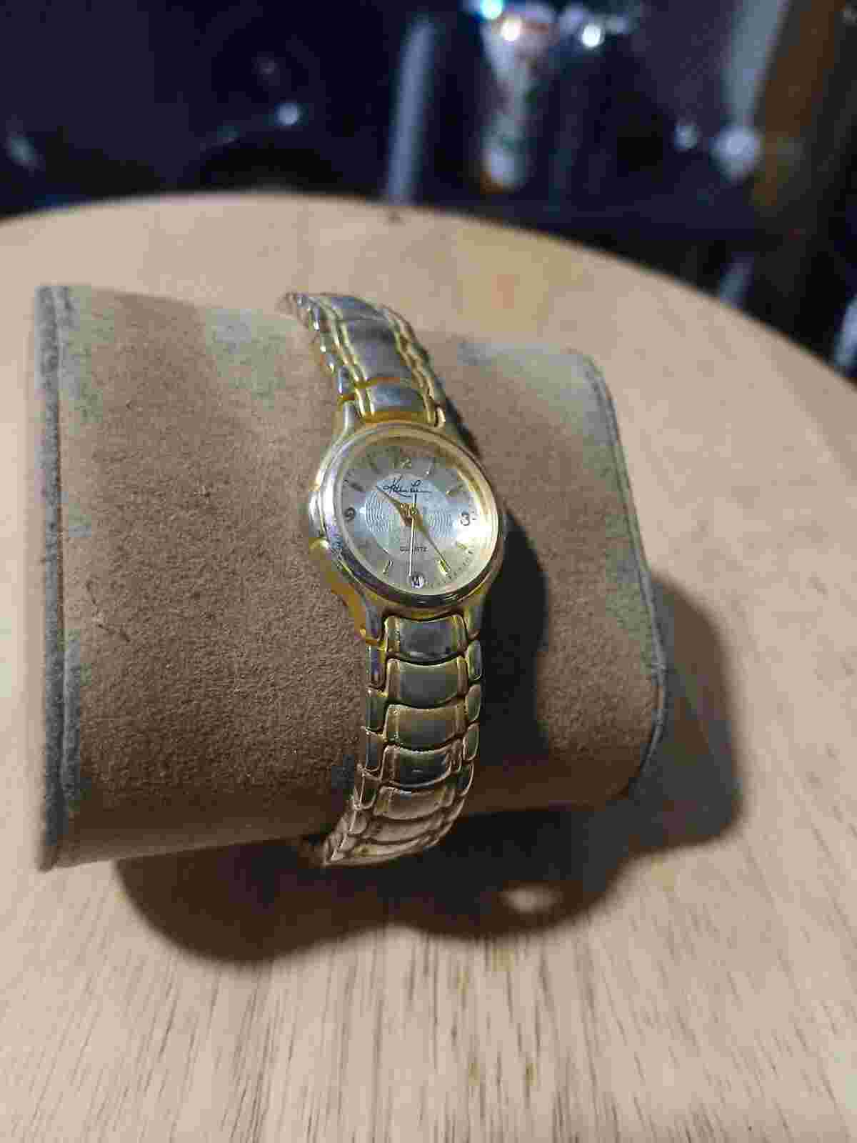 Vintage KATHIE LEE Watch