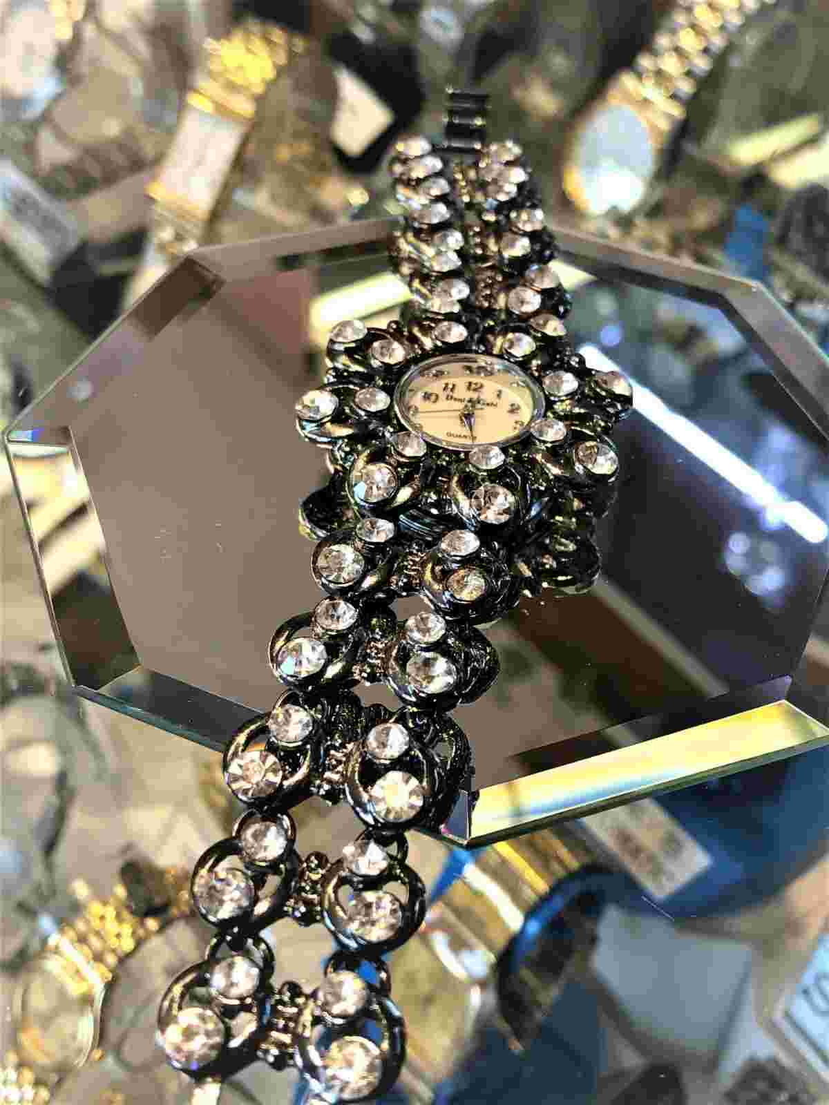 Deni and Gahi Watch, Simple Timeless Design, Stainless Steel Watch Quartz – Time