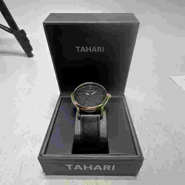 Tahari Mens Black/Black Singles Watch