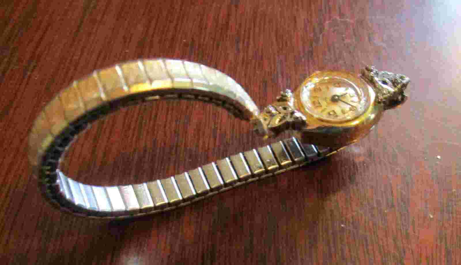 Vintage Dynasty 17 Jewel Incabloc Womens Ladies Watch Swiss Made