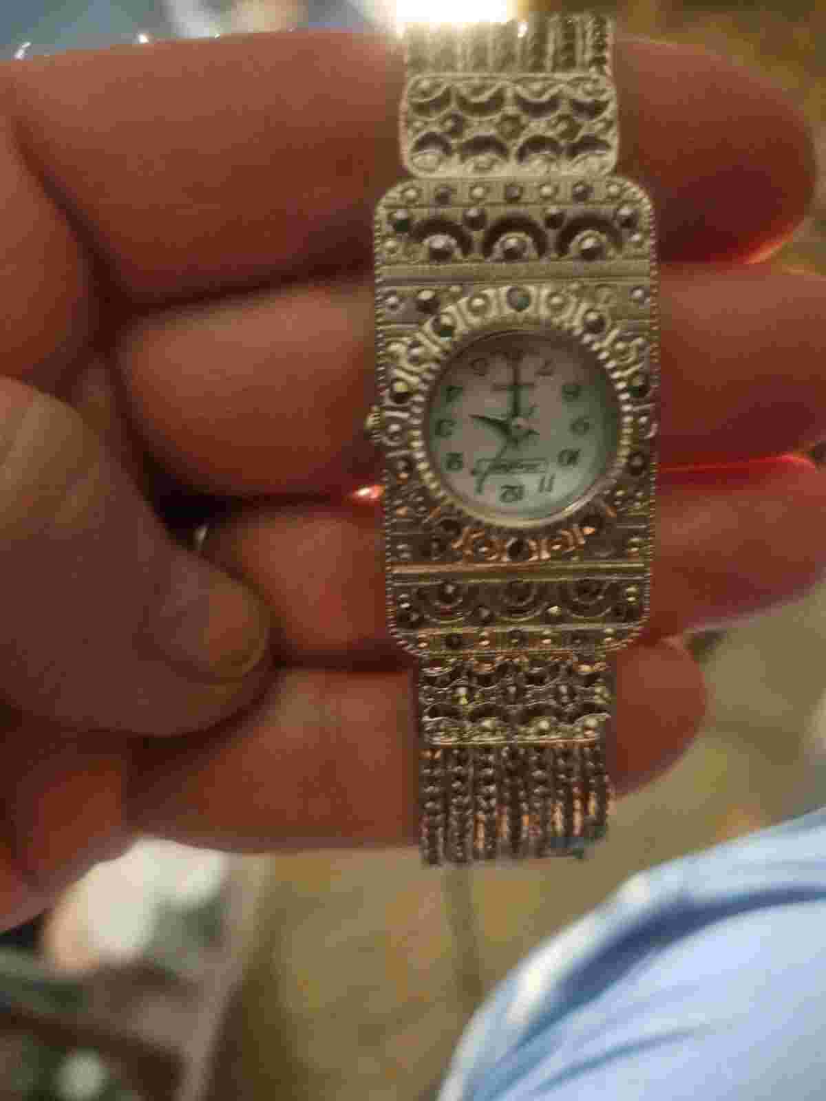 mayfair quartsz vintage watch