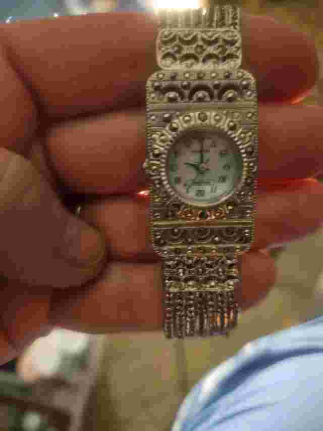 mayfair quartsz vintage watch