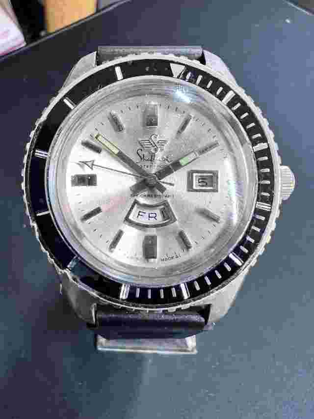 Vintage Sheffield Day Date Dive Watch.
