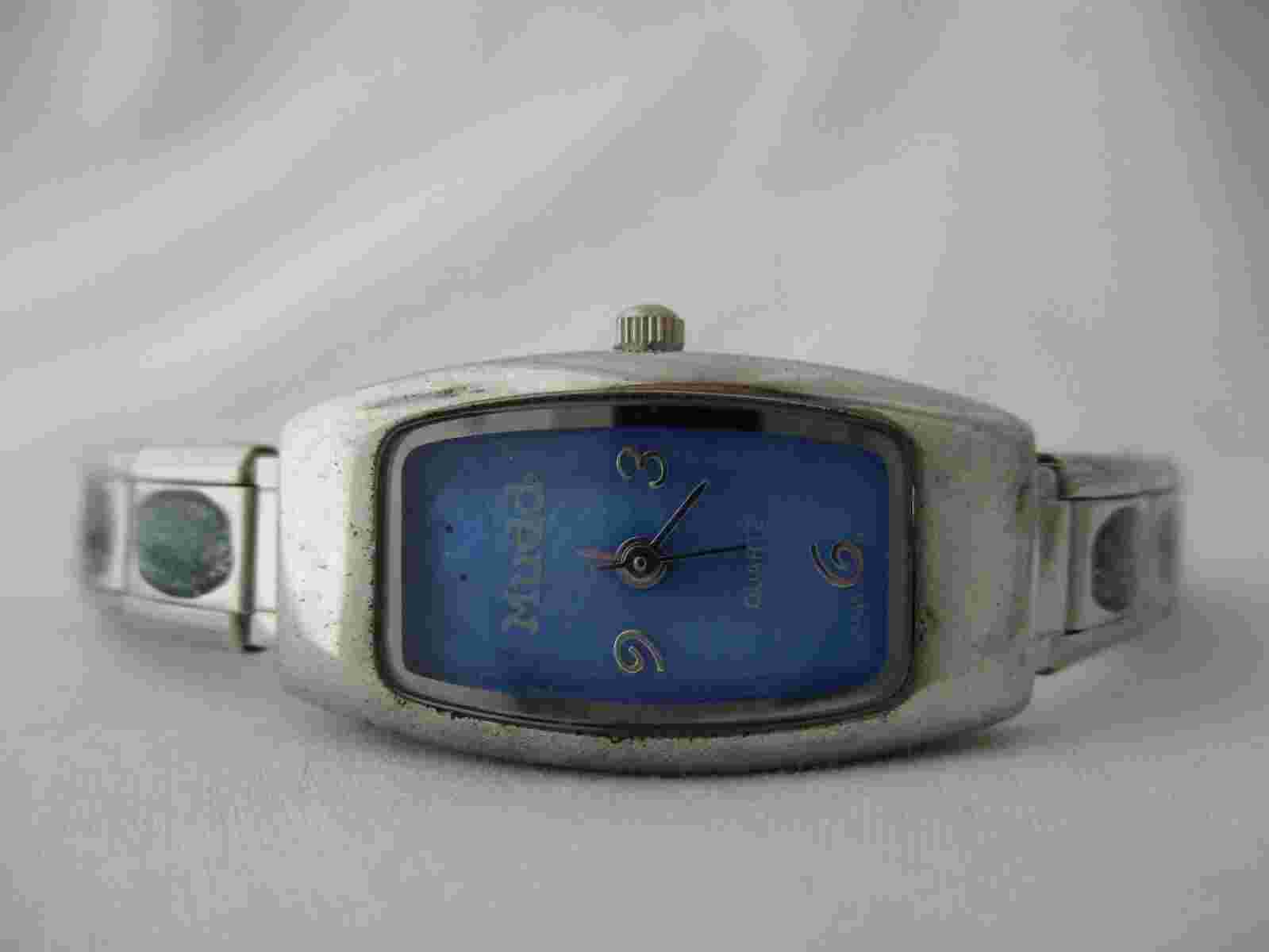 Mudd Women's Silver Toned Stretch Band Analog Watch