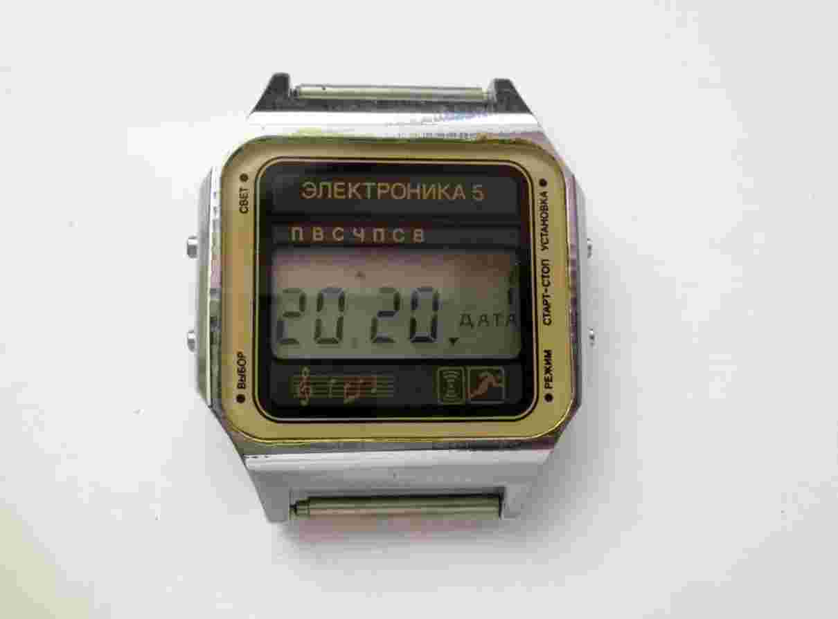 Electronics 5 Signal Melody LCD Digital Vintage Quartz Soviet Men's Watch