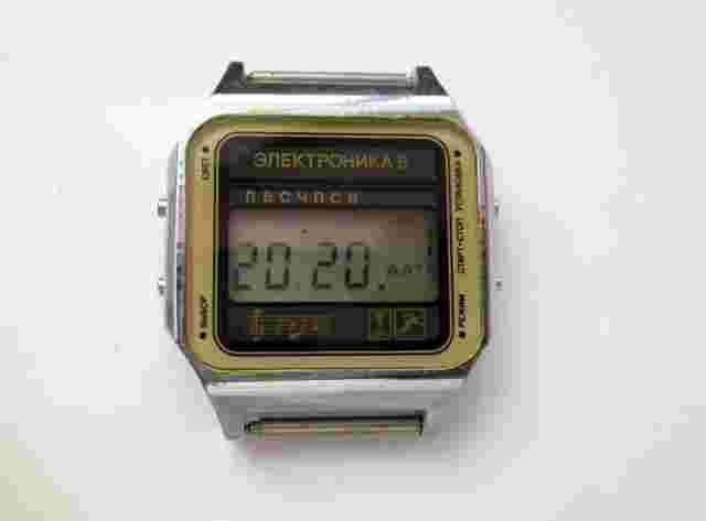 Electronics 5 Signal Melody LCD Digital Vintage Quartz Soviet Men's Watch