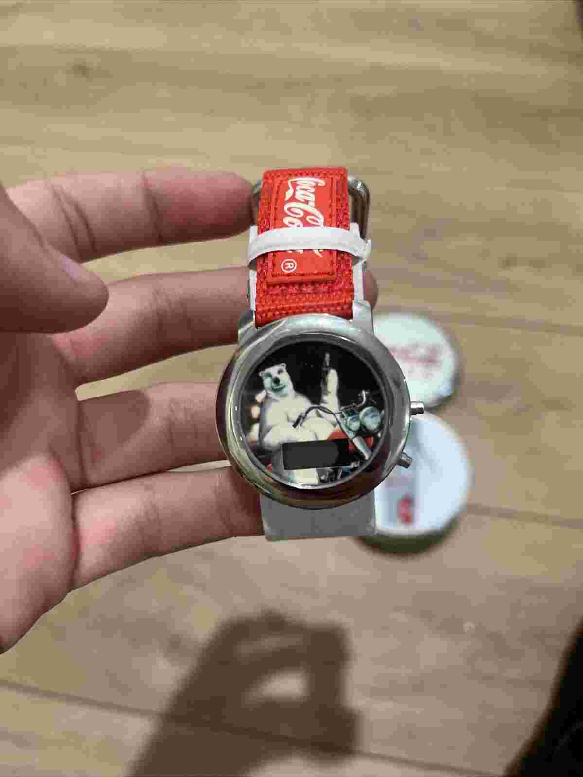 1999 Coca-Cola Keychain Watch AMAZING CONDITION Collectors Item ￼