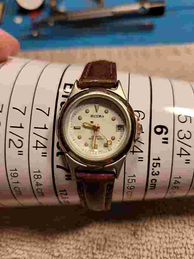 Becora Quartz V4050 Wrist Watch Dark Brown Genuine Leather - Runs Needs Battery