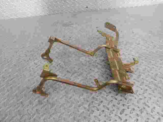 PEUGEOT JET FORCE 125 2003 2006 FRONT WINDSHIELD HOLDER
