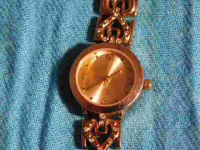 Allude Womens Gold-tone Watch Model #FMDAL622 135 and Bracelet combo