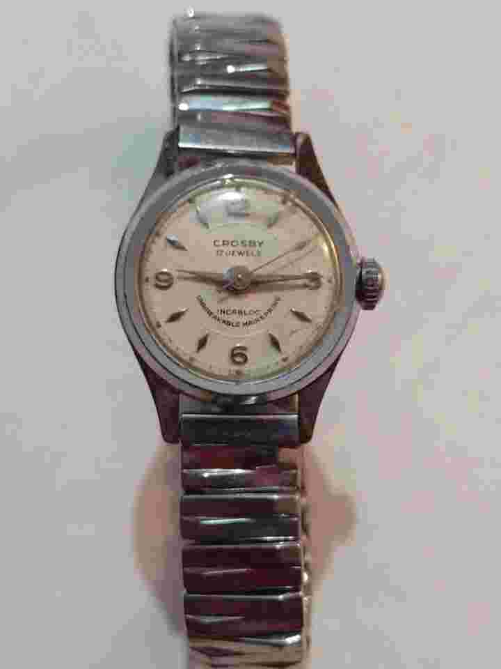 Vintage Ladies Crosby 17 Jewel Watch Runs