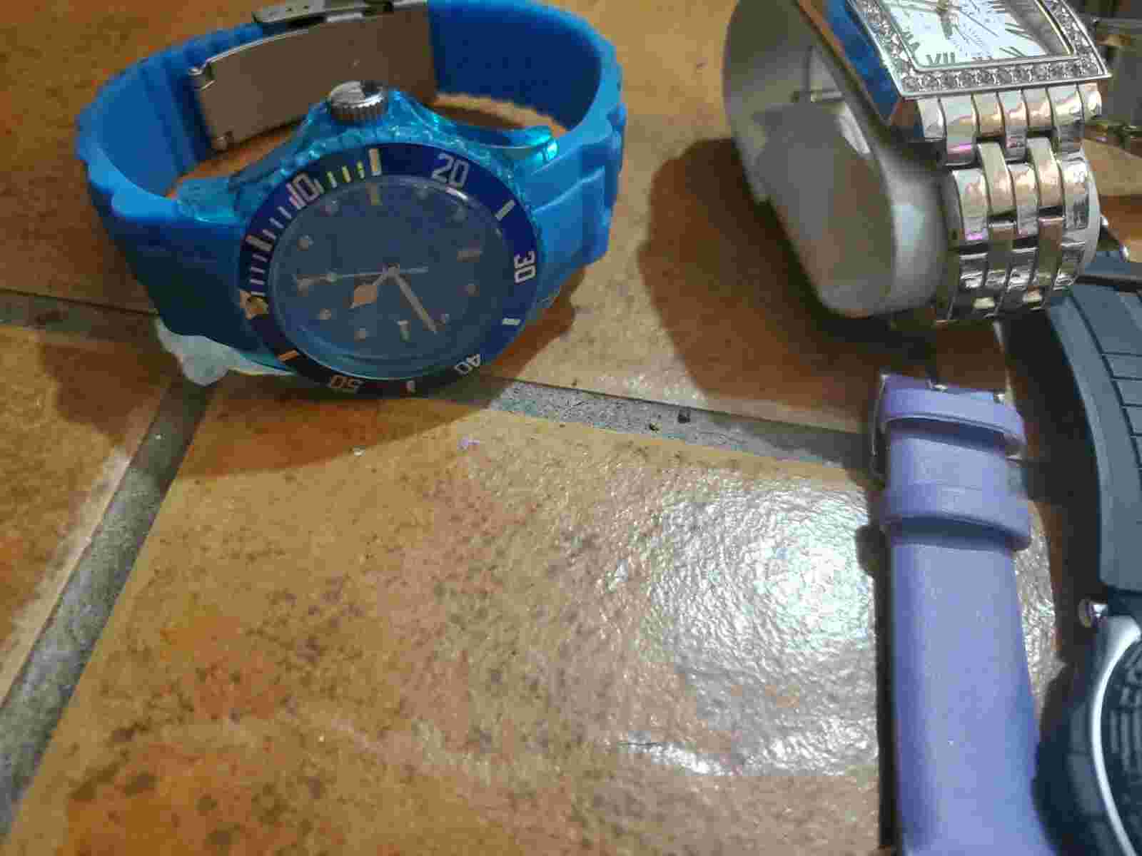 Mens Watches And More Lot