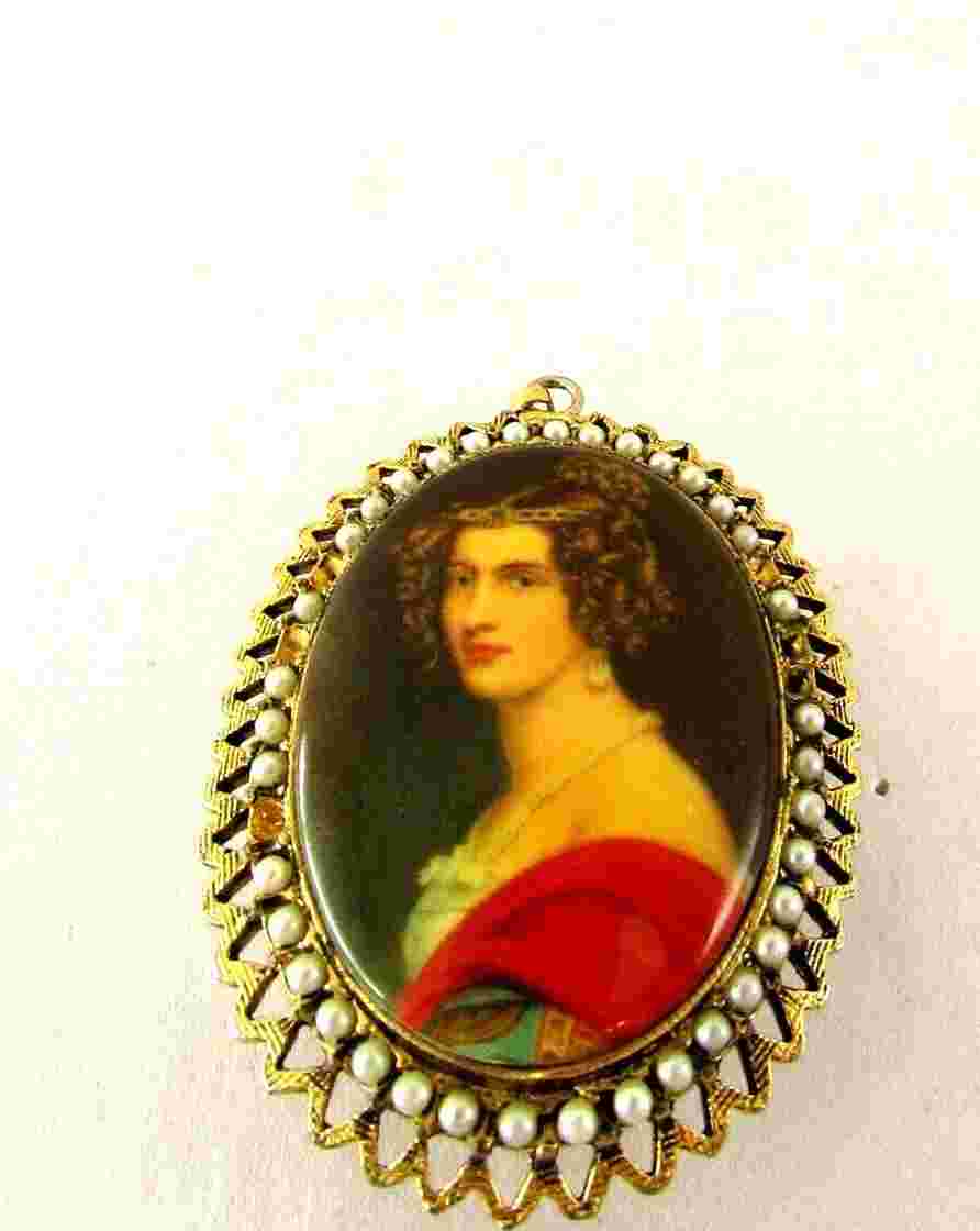 Vintage Accro Gold Tone 17 Jeweled Watch Pendant/Cameo Works.