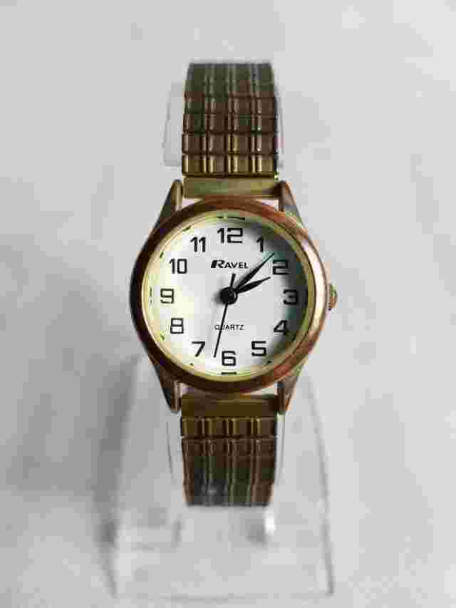 Beautiful Vintage Ravel Ladies  Quartz Watch.