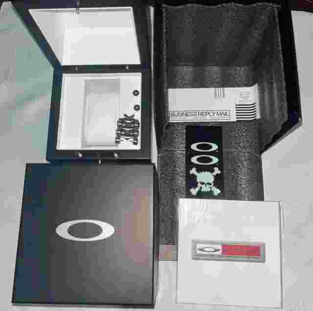 OAKLEY MINUTE MACHINE WATCH Wrist Watch (Analog) accessories fashion Men's 10