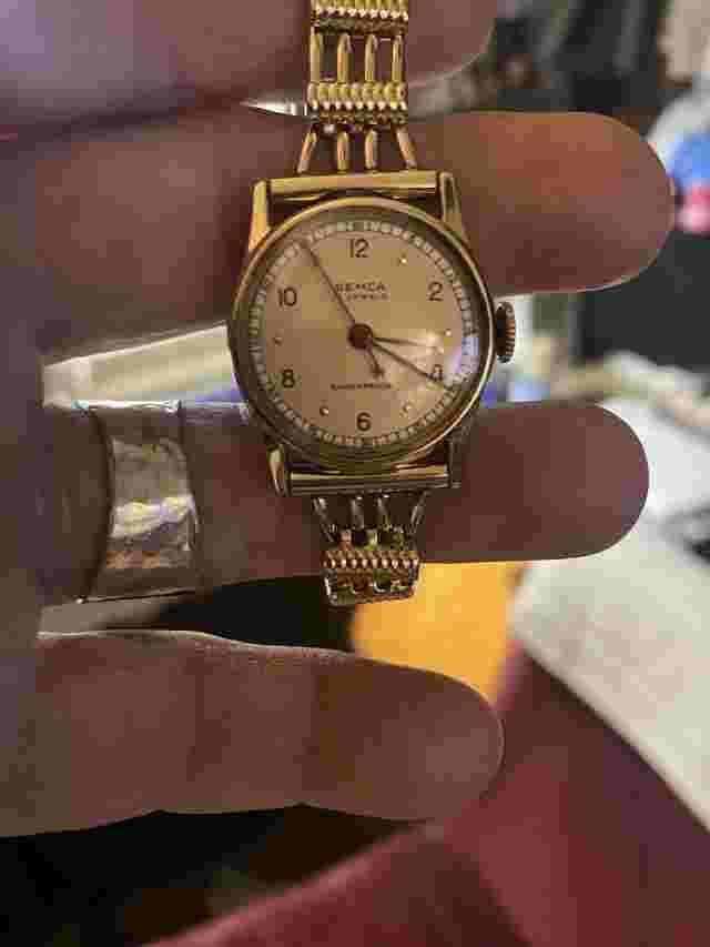 Semca Watch 14k Filled it has 17 J inside in great shape. The pictures tell all.