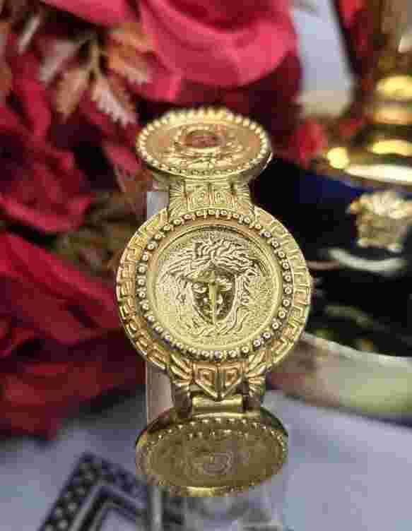GIANNI VERSACE Medusa Coin Watch Quartz Gold Plated from Japan Rare As-is