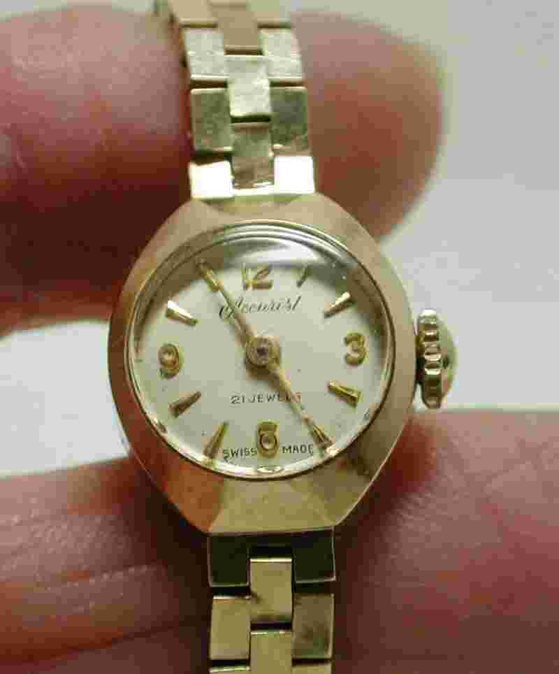 1950's Vintage Ladies 9 carat Gold Accurist Bracelet Watch