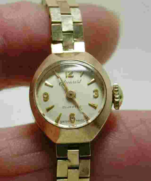 1950's Vintage Ladies 9 carat Gold Accurist Bracelet Watch