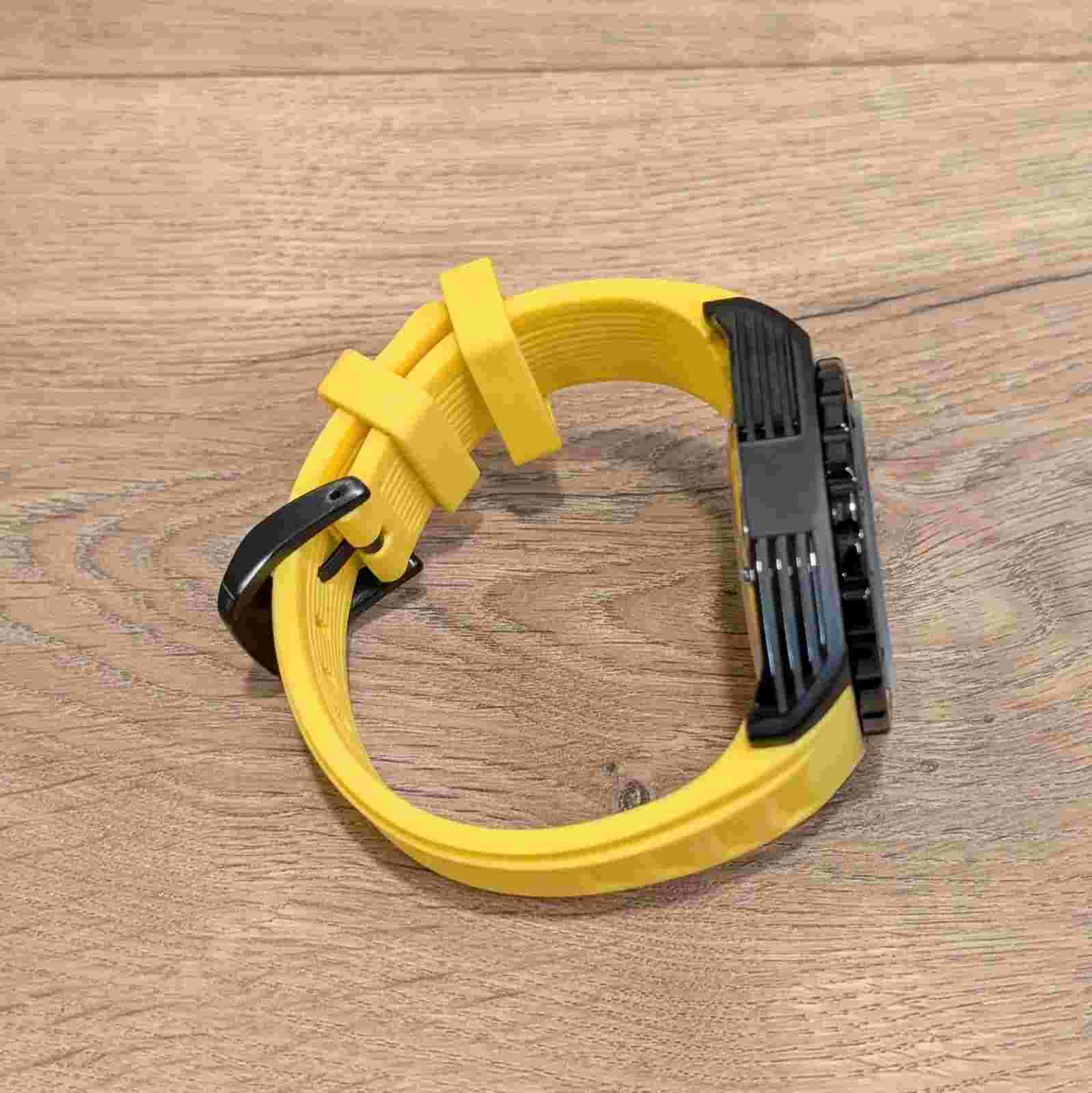 Elini Barokas Commander 20 ATM Water Resistant Black Yellow Dive Watch