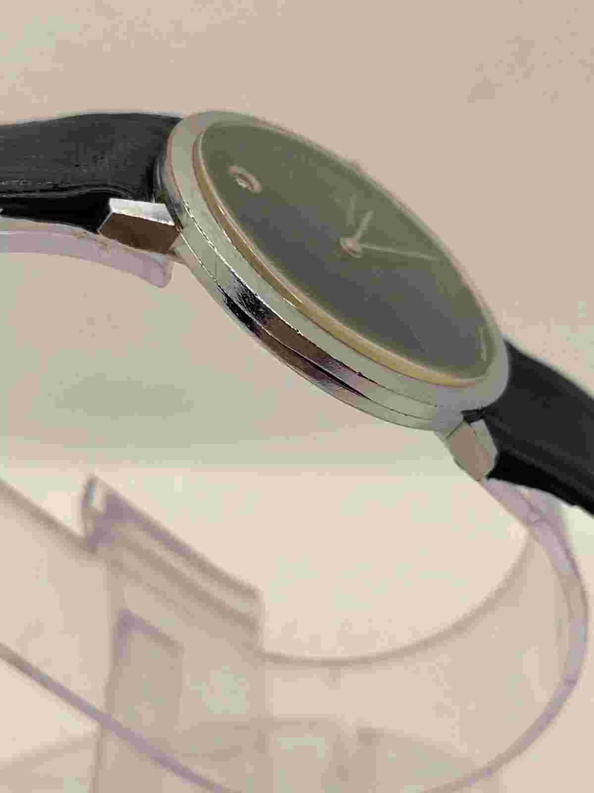 golana vintage Swiss watch