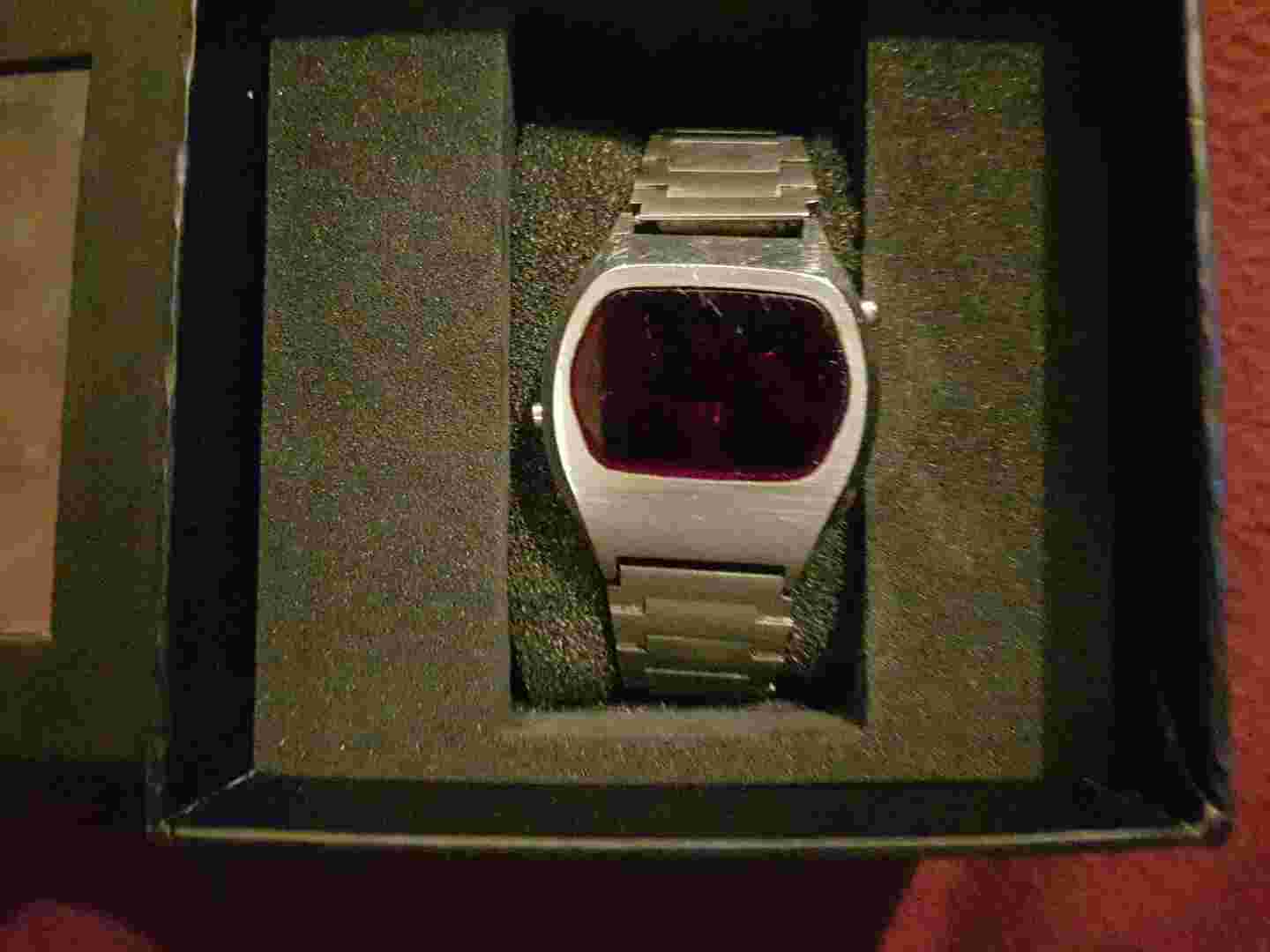 Very Rare Gents Vintage Sanyo Led Watch.