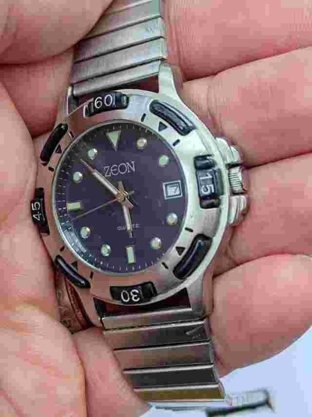 Zeon casual Mens date function stainless steel quartz watch
