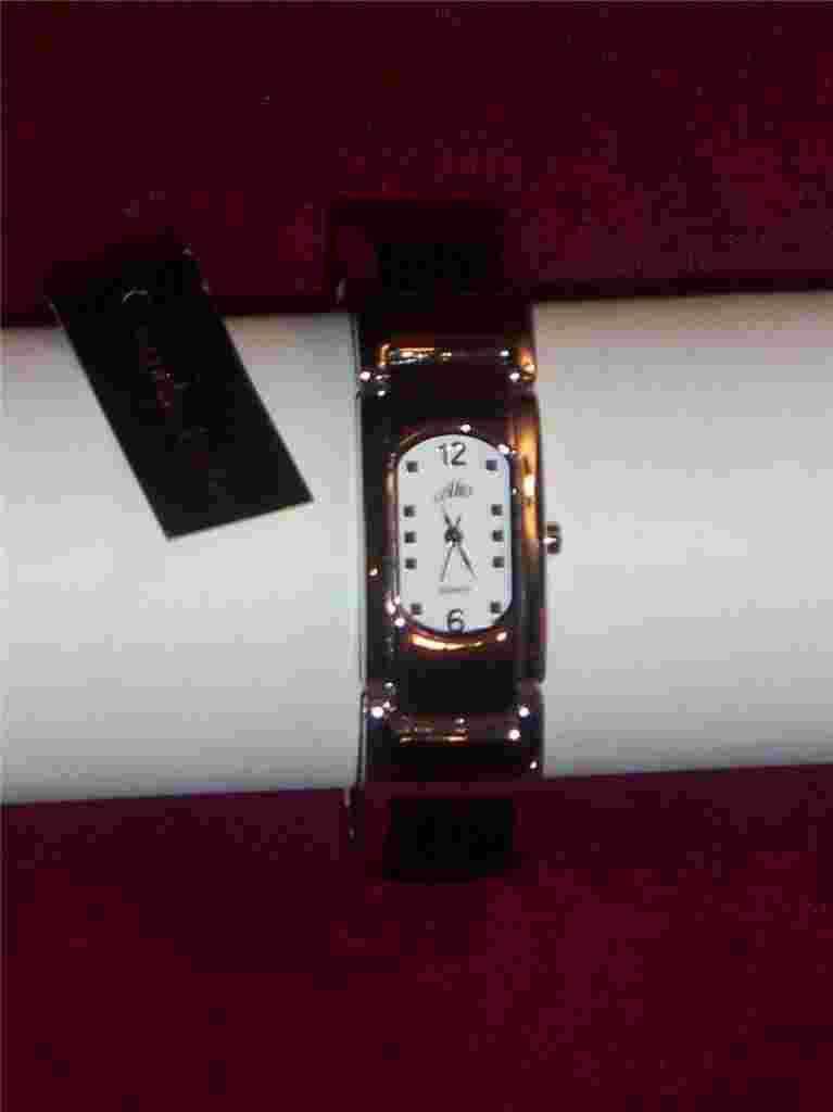 Alto Oval Rectangular Case Silvertone with Black Leather Cuff and Link Band NEW