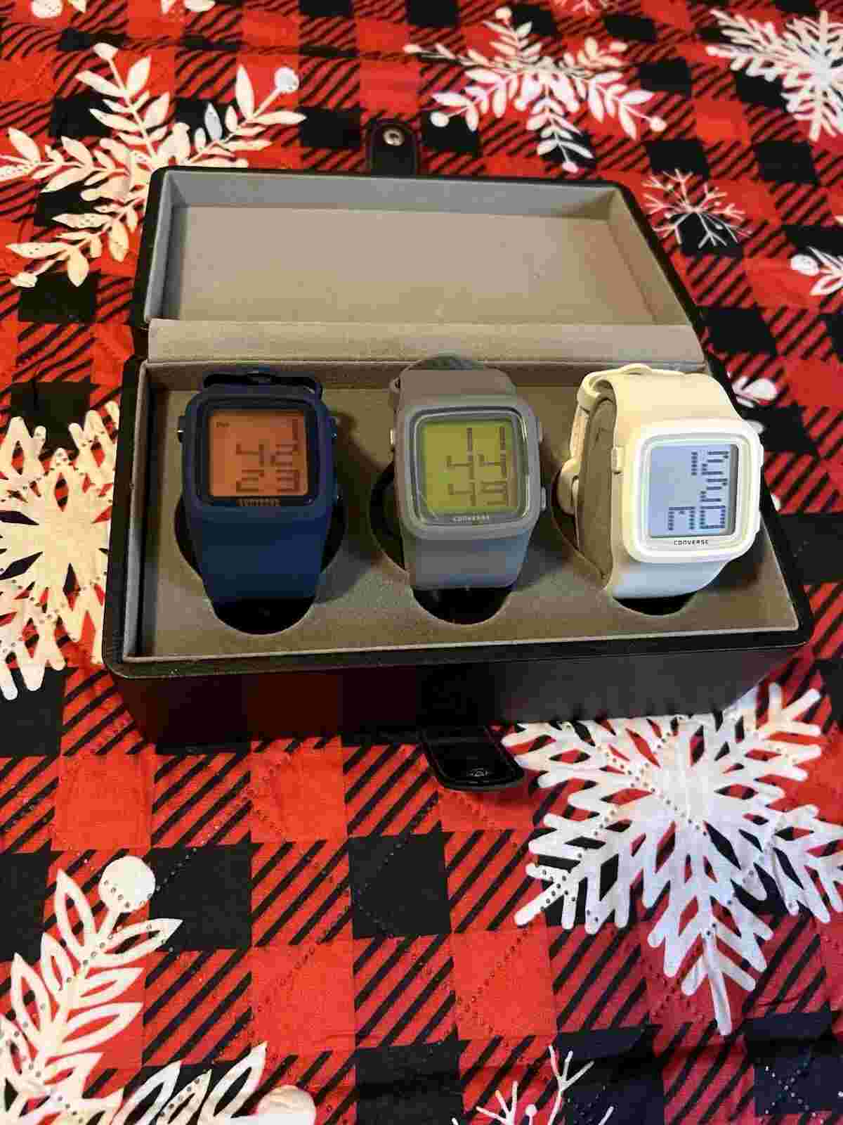 Converse VR002 Watch Chro Alarm Date Light Rubber.  Grey, White. Blue
