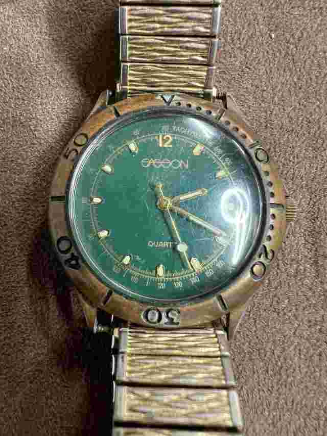 Vintage Sasson Quartz Watch Women Bronze Tone Green Dial