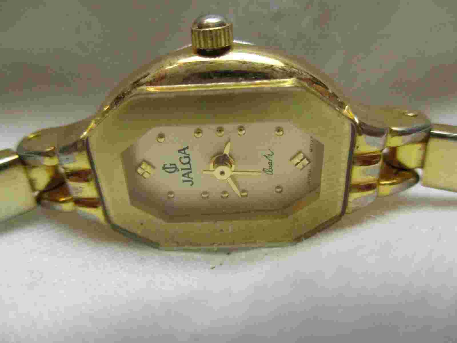 Jalga Analog Wristwatch with Quartz Movement